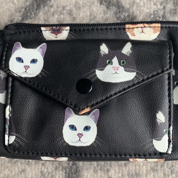 Kitty Wristlet - Picture 2 of 7